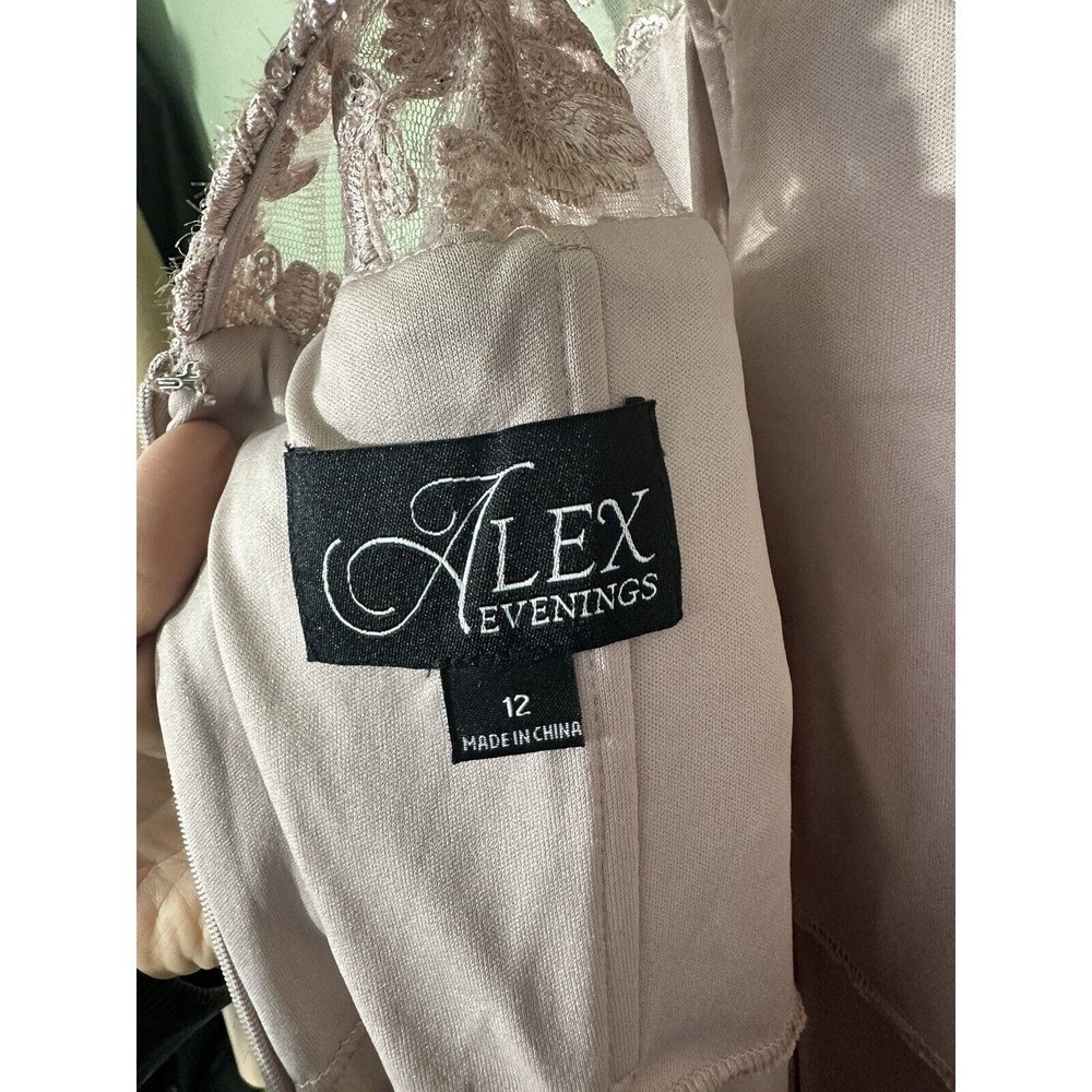 Alex Evenings Dress Gown Midi Size 12 Embroidered Formal Illusion Neckline Pink - Picture 8 of 8